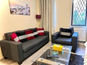 Cosy 2 bedroom Detached House in Central London